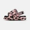 UGG FLUFF YEAH ANIMALIA - Slippers - Pink Scallop