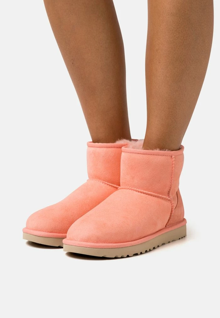 UGG CLASSIC MINI - Classic Ankle Boots - Starfish Pink