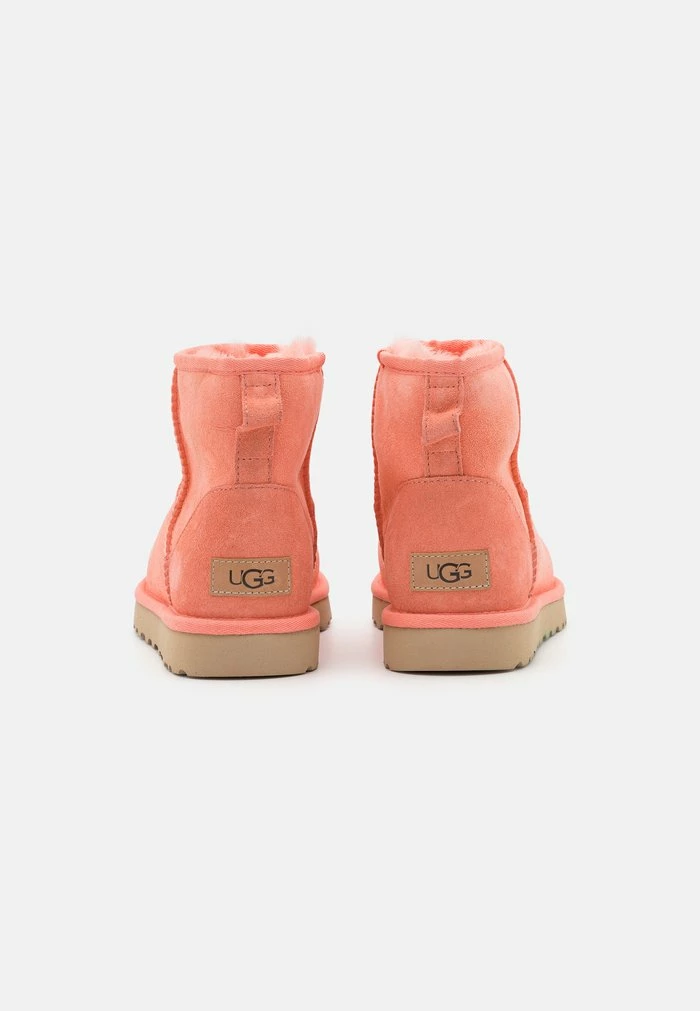 UGG CLASSIC MINI - Classic Ankle Boots - Starfish Pink - Image 4