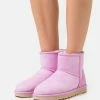 UGG CLASSIC MINI - Classic Ankle Boots - Wildflower