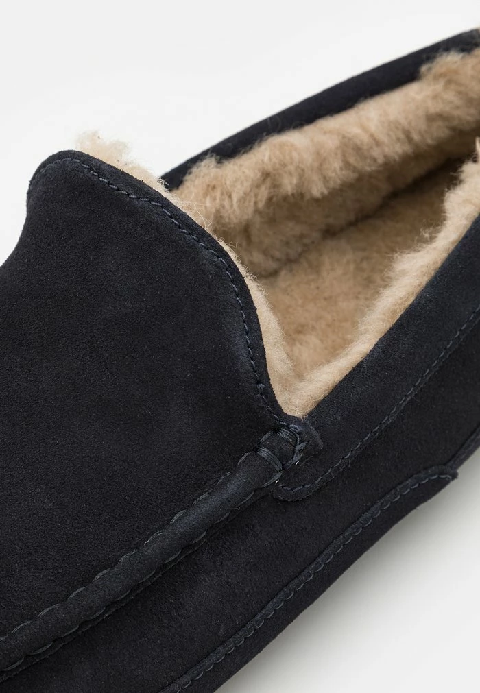 UGG ASCOT - Slippers - True Navy - Image 6