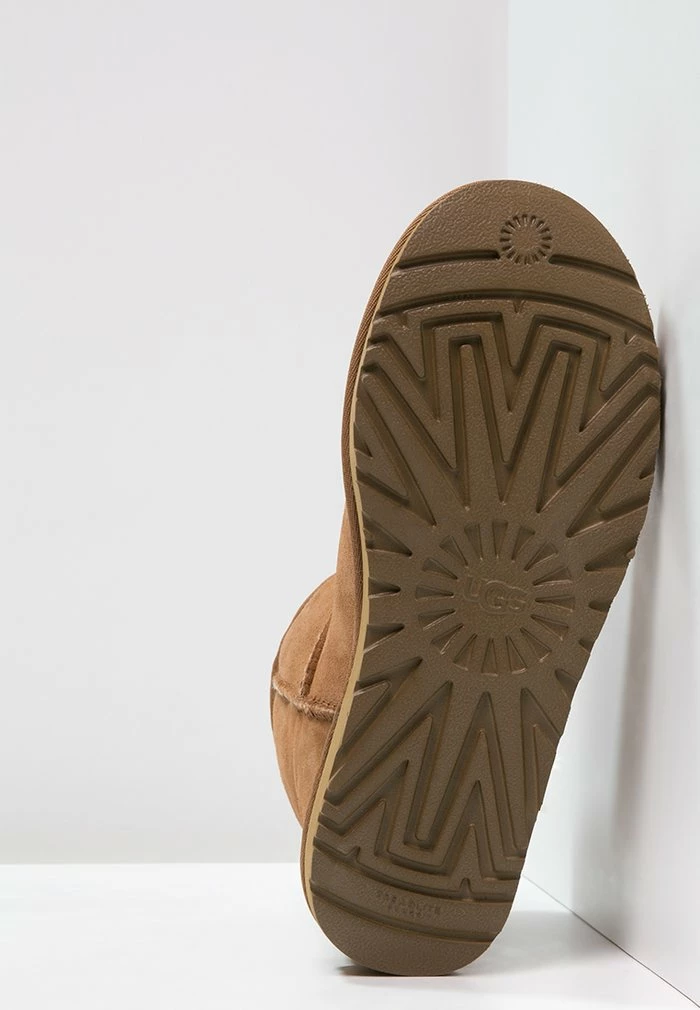 UGG CLASSIC MINI - Classic Ankle Boots - Chestnut - Image 8