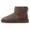 UGG CLASSIC MINI - Classic Ankle Boots - Chocolate