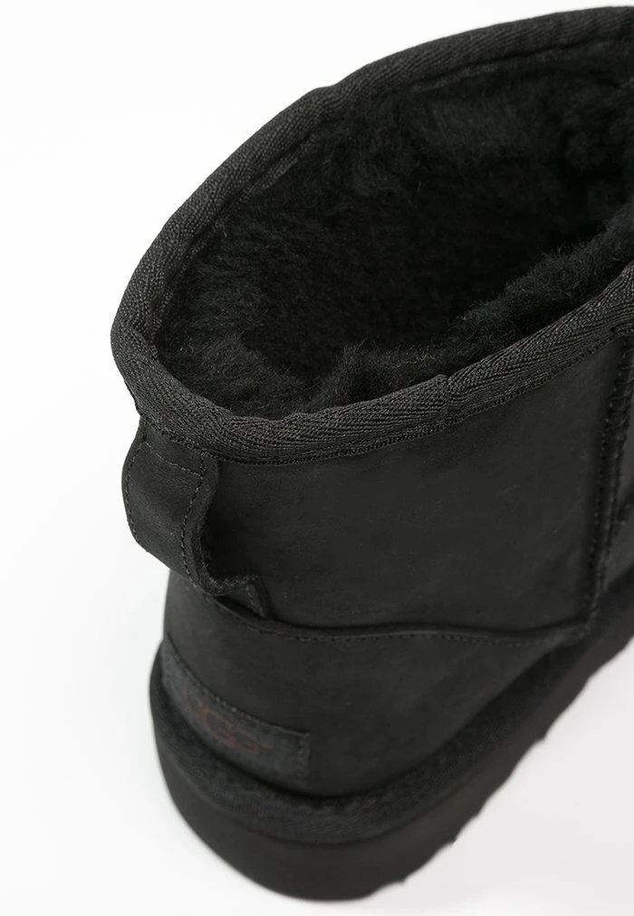 UGG CLASSIC MINI - Classic Ankle Boots - Black - Image 7