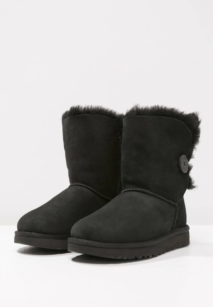 UGG BAILEY BUTTON II - Classic Ankle Boots - Black - Image 4