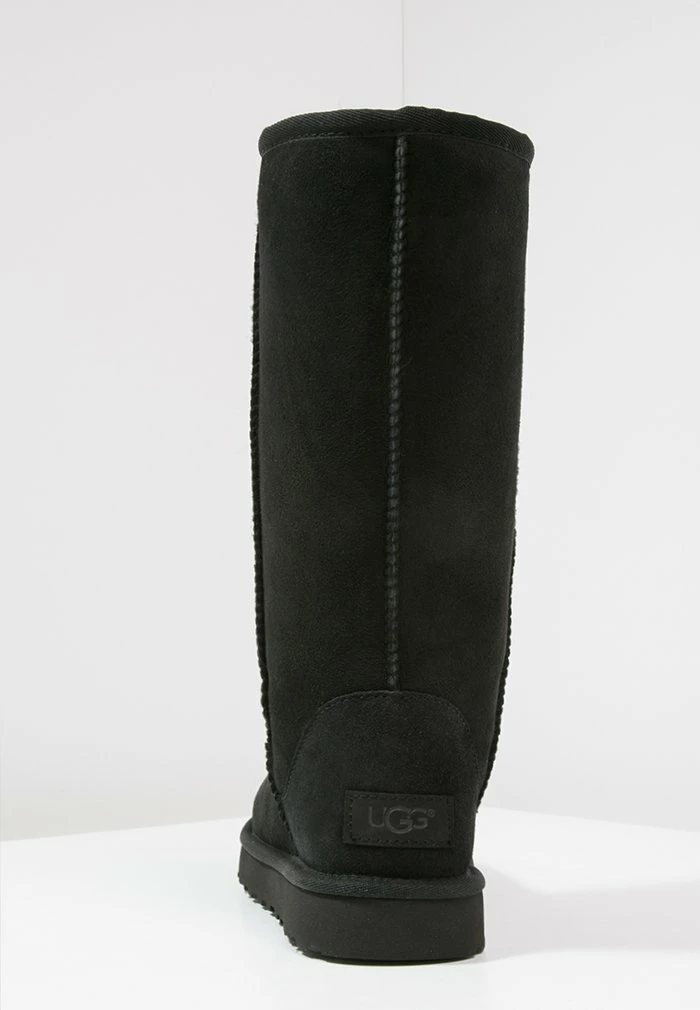UGG CLASSIC II - Boots - Black - Image 5