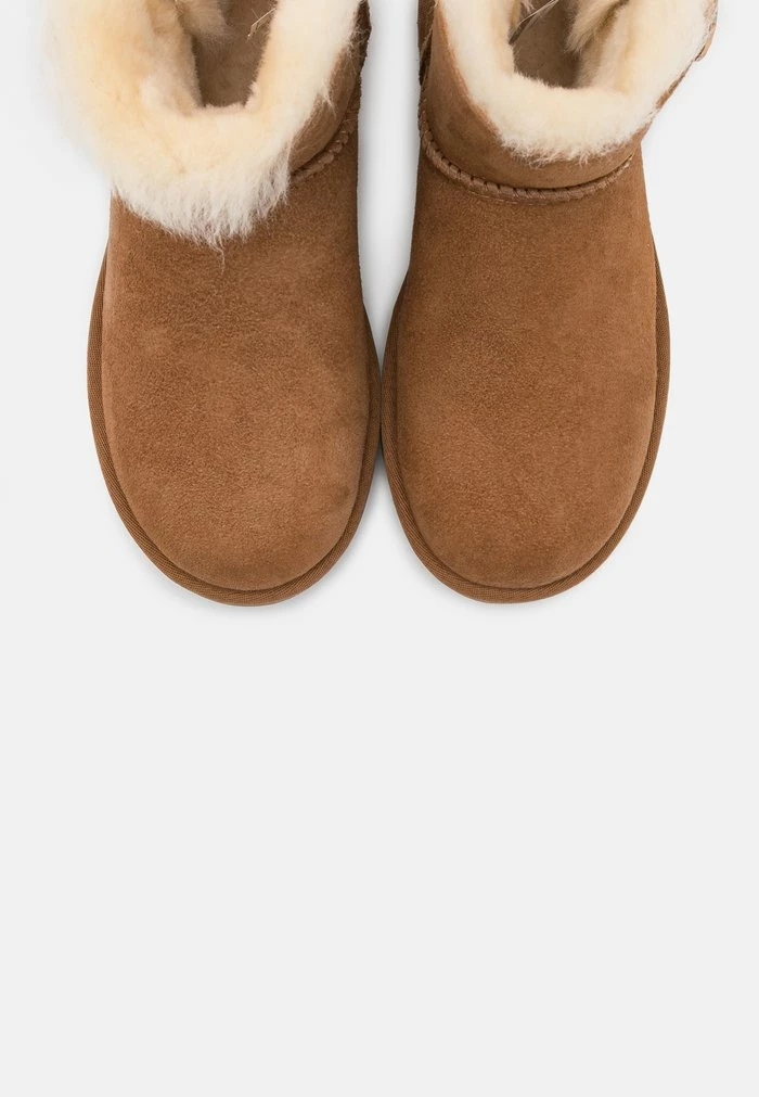 UGG MINI BAILEY BUTTON BLING - Classic Ankle Boots - Chestnut/gold - Image 6