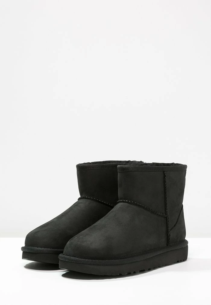 UGG CLASSIC MINI - Classic Ankle Boots - Black - Image 4