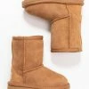 UGG CLASSIC II - Winter Boots - Chestnut
