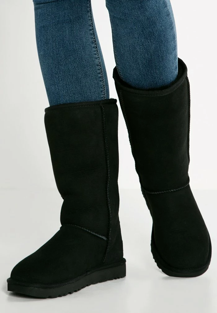 UGG CLASSIC II - Boots - Black