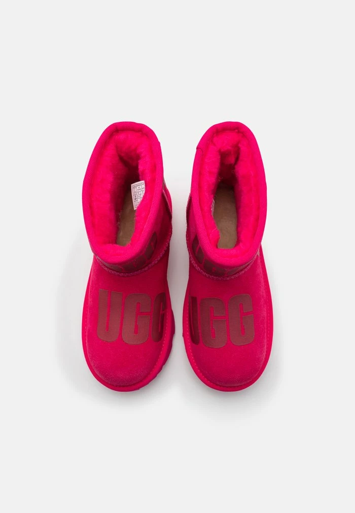 UGG CLASSIC MINI SCATTER GRAPHIC - Classic Ankle Boots - Radish - Image 4