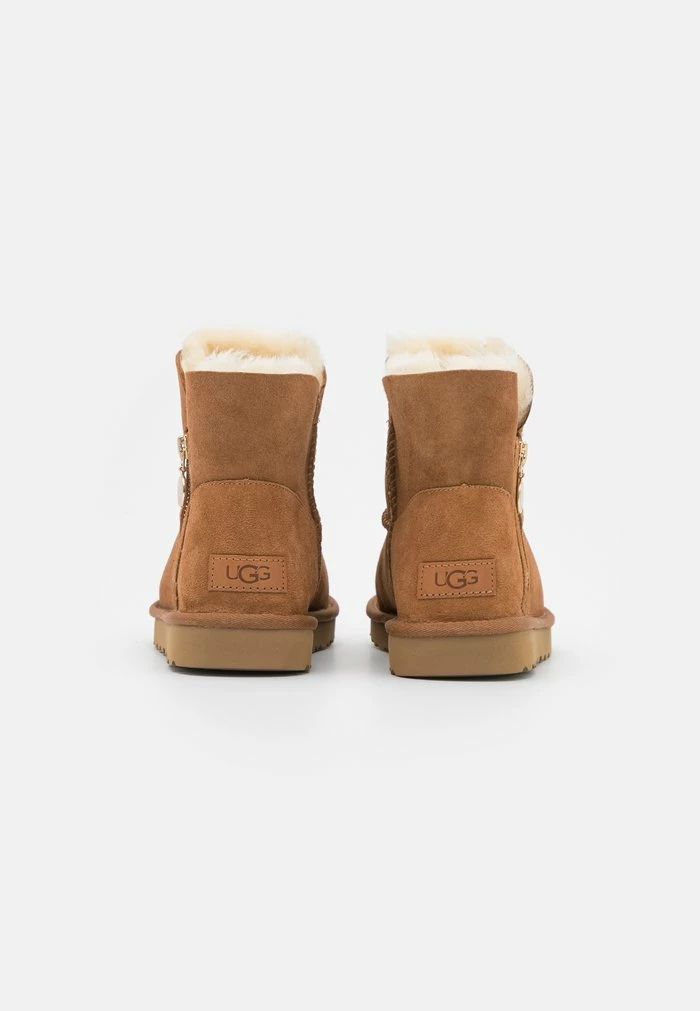 UGG BAILEY ZIP MINI - Classic Ankle Boots - Chestnut - Image 4