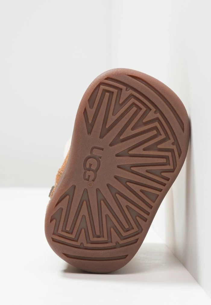 UGG JORIE - Classic Ankle Boots - Chestnut - Image 6