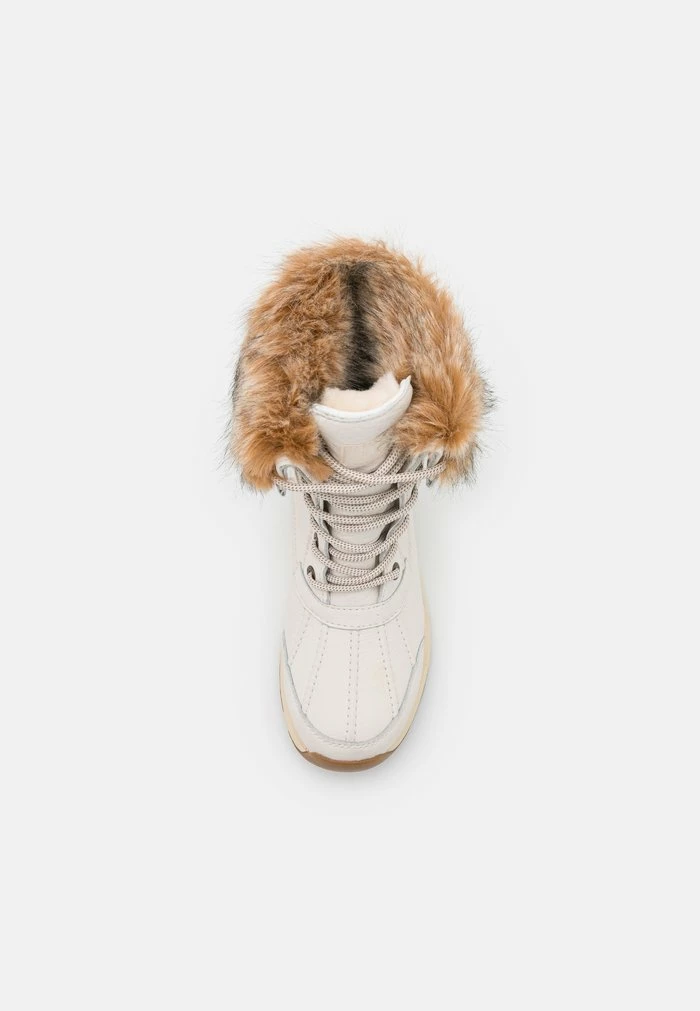 UGG ADIRONDACK III TIPPED - Winter Boots - White - Image 9