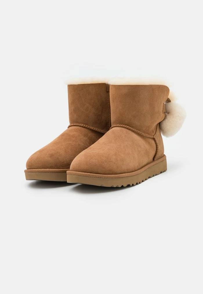 UGG MINI BAILEY FUZZY BOW - Winter Boots - Chestnut - Image 3