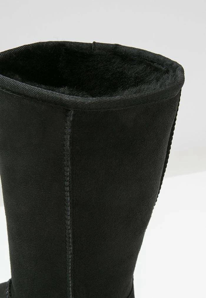 UGG CLASSIC II - Boots - Black - Image 7