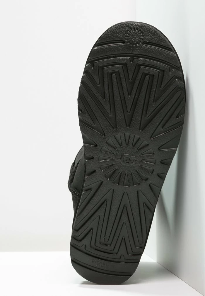 UGG CLASSIC MINI - Classic Ankle Boots - Black - Image 6