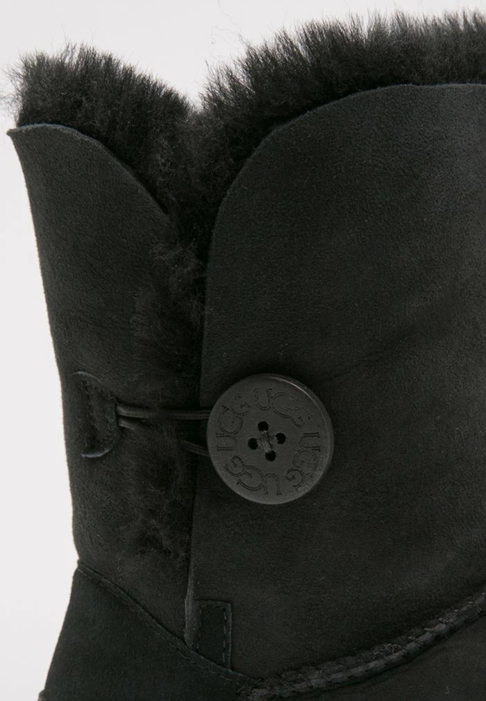 UGG BAILEY BUTTON II - Classic Ankle Boots - Black - Image 7