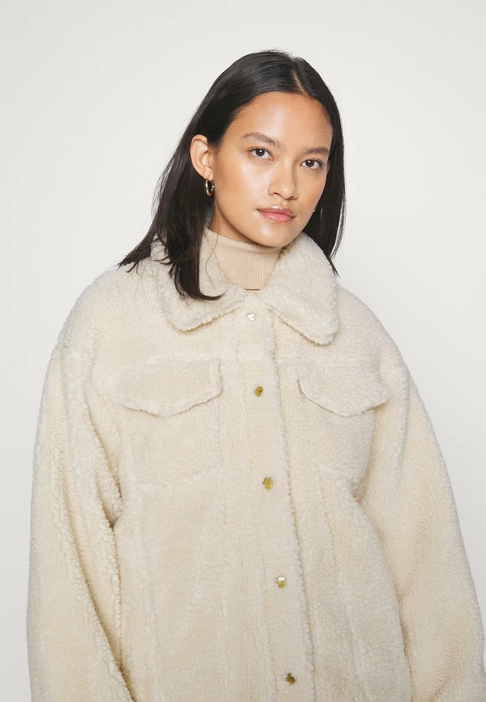 UGG FRANKIE SHERPA TRUCKER JACKET - Winter Jacket - Natural - Image 5