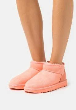 UGG CLASSIC ULTRA MINI - Ankle Boots - Starfish Pink