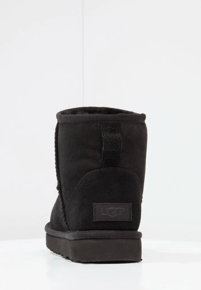 UGG CLASSIC MINI - Classic Ankle Boots - Black - Image 7