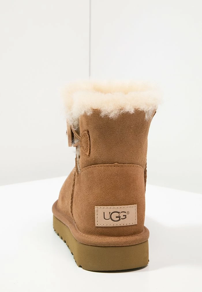 UGG MINI BAILEY BUTTON - Ankle Boots - Chestnut - Image 5