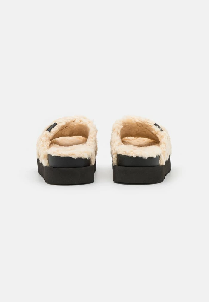 UGG FUZZ SUGAR CROSS SLIDE - Mules - Natural/black - Image 4