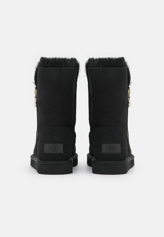 UGG BAILEY ZIP SHORT - Classic Ankle Boots - Black - Image 4