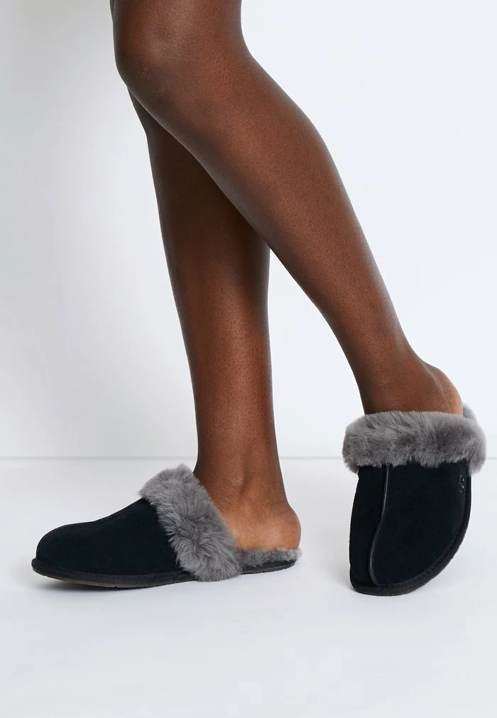 UGG SCUFFETTE - Slippers - Black/grey