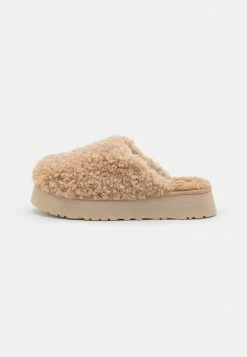 UGG MAXI CURLY PLATFORM - Slippers - Sand