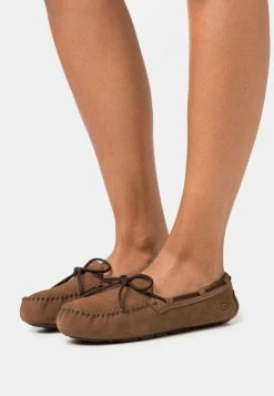UGG DAKOTA - Slippers - Chestnut