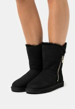UGG BAILEY ZIP SHORT - Classic Ankle Boots - Black