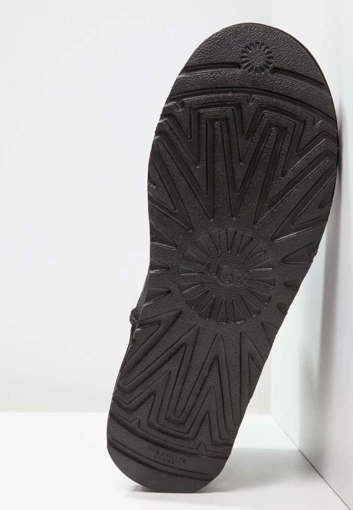 UGG CLASSIC MINI - Classic Ankle Boots - Black - Image 8