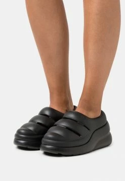 UGG SPORT YEAH - Slip-ons - Black