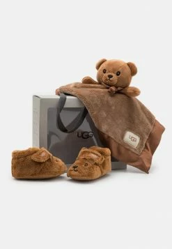 UGG BIXBEE AND LOVEY BEAR STUFFIE SET - Baby Gifts - Chestnut