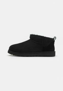 UGG CLASSIC ULTRA MINI - Classic Ankle Boots - Black