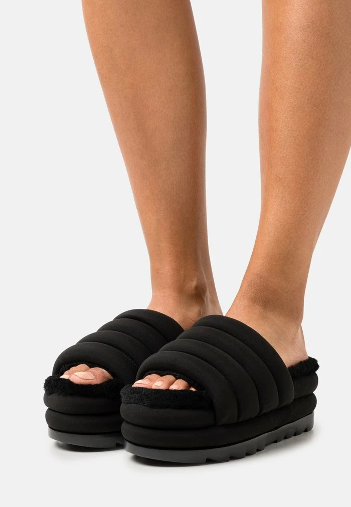 UGG MAXI SLIDE - Slippers - Black