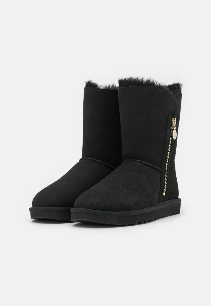 UGG BAILEY ZIP SHORT - Classic Ankle Boots - Black - Image 3